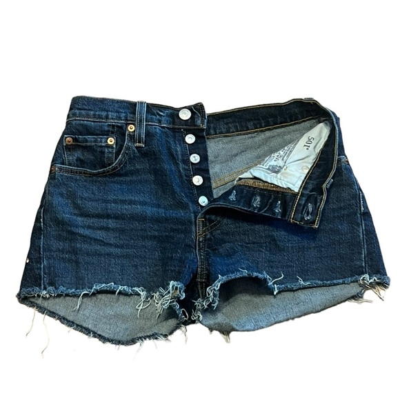 Levi’s 501 medium wash button fly cut off denim shorts - Picture 3 of 11